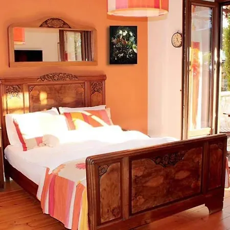 Vaela Cultural Hotel