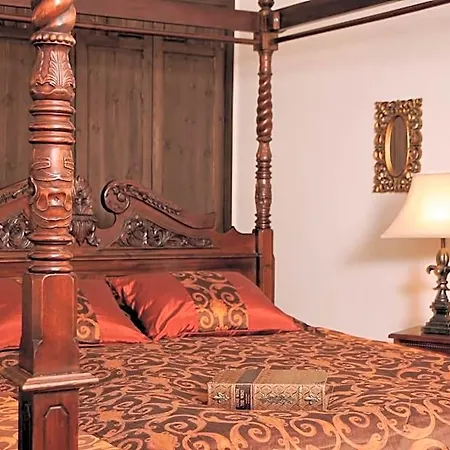 Vaela Cultural Hotel 3*