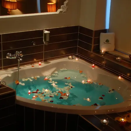 Vaela Cultural Hotel 3*